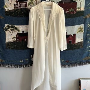 Vintage 1980s Victoria’s Secret lace nightgown